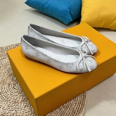 Louis Vuitton Flat Shoes